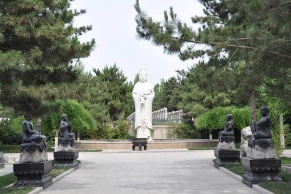 灵山宝塔陵园环境规划与周边设施全览